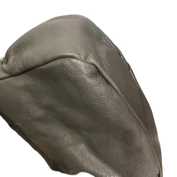 ★ EUC Marc Jacobs Pebble Leather Gray Crossbody Handbag Purse‎
